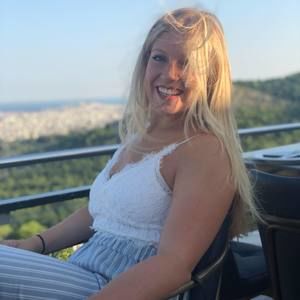 Meet your Posher, Mia